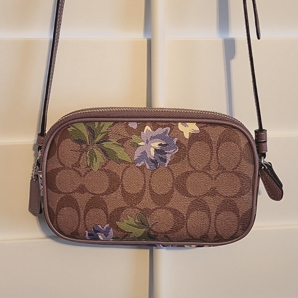 NWOT Coach Mini Jamie Camera Bag In Signature Canvas With Floral Print Crossbody